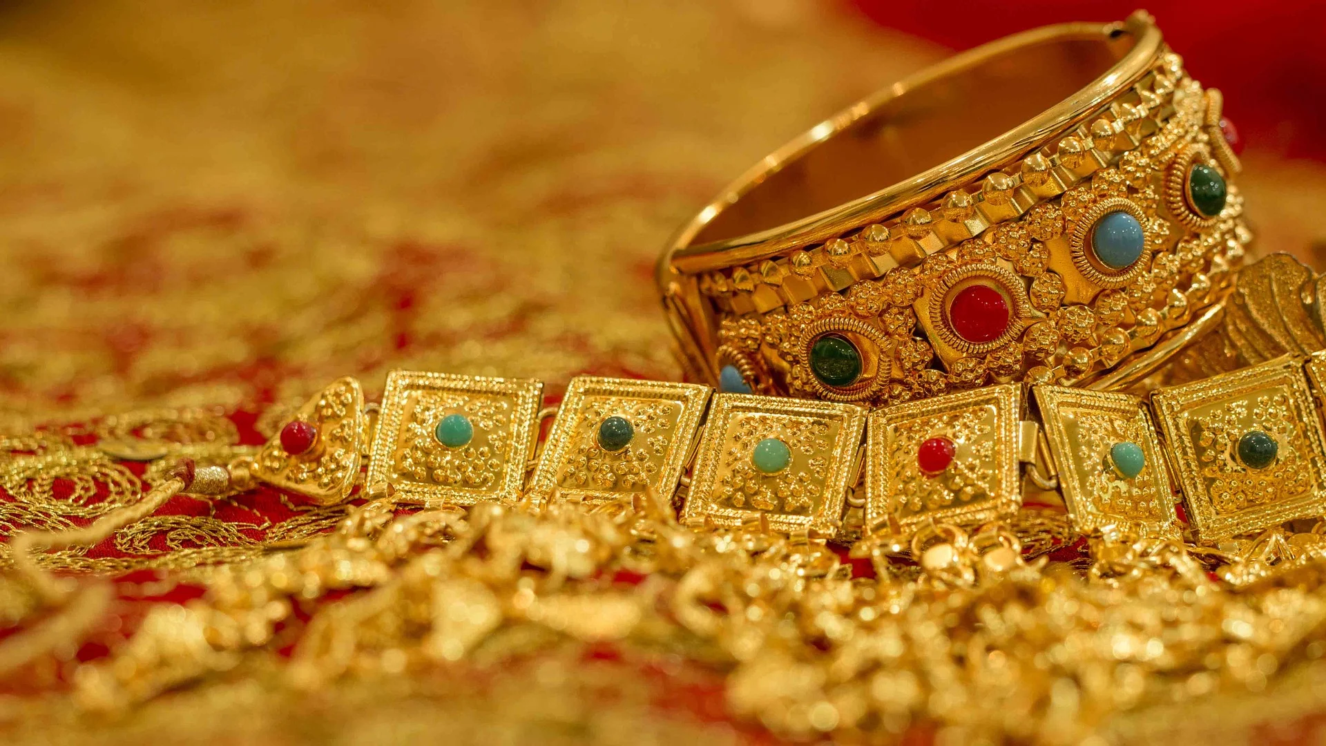 Gold Bangles at Dubai Gold Souk